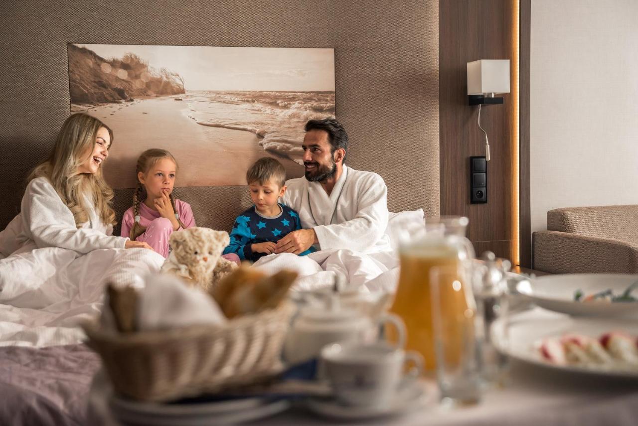 Hotel Senator Dźwirzyno Exteriér fotografie