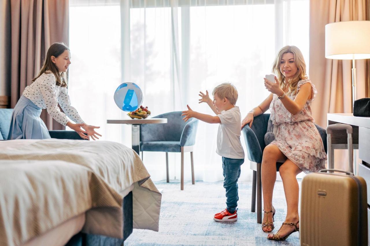 Hotel Senator Dźwirzyno Exteriér fotografie