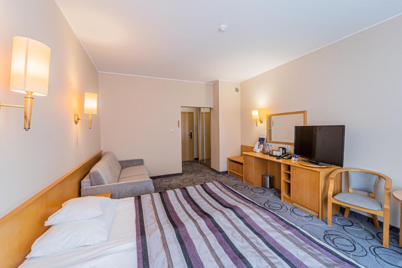 Hotel Senator Dźwirzyno Exteriér fotografie