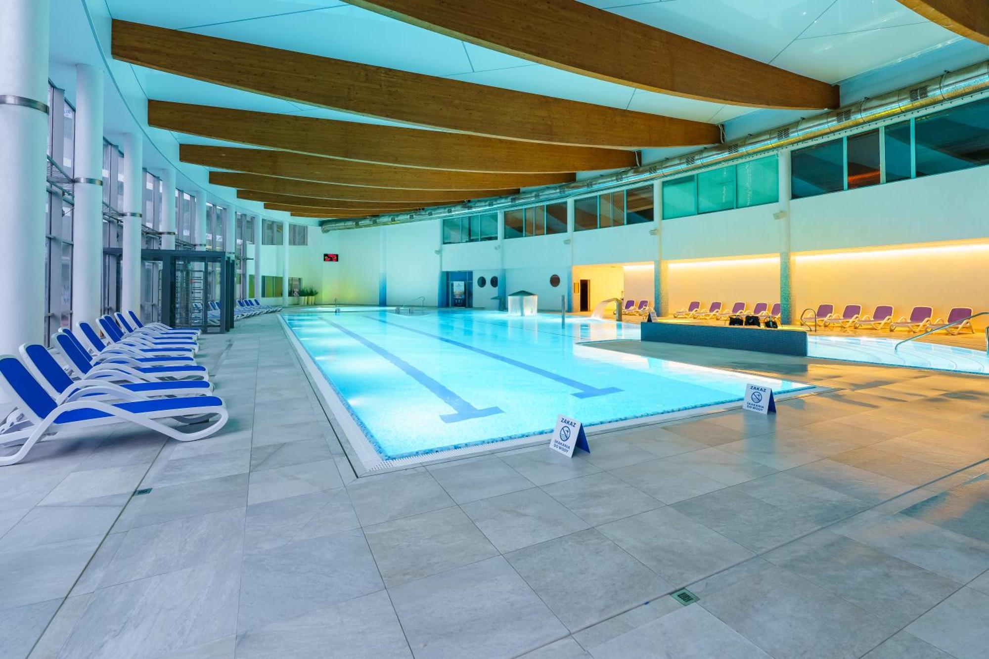 Hotel Senator Dźwirzyno Exteriér fotografie